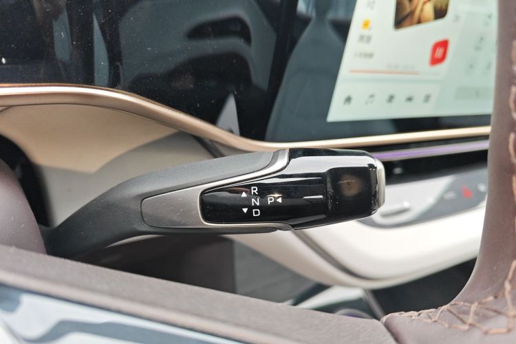 红旗EH7 2024款 690 Pro局部细节18