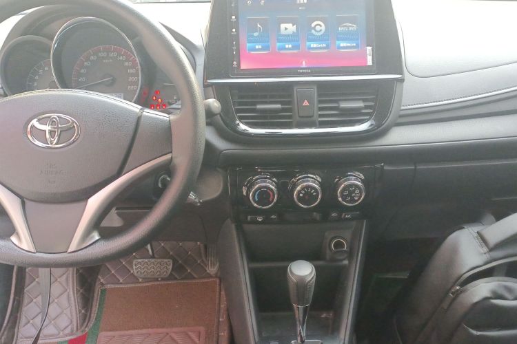 丰田 威驰FS 2021款 1.5L CVT锋驰版中控内饰16