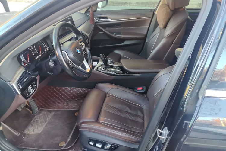 宝马5系 2018款 改款 540Li 行政版局部细节19