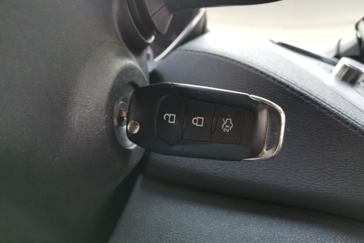 福特 福睿斯 2015款 1.5L 自动时尚型中控内饰11