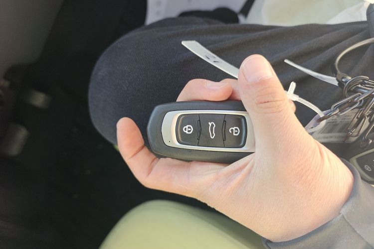 吉利银河 2024款 熊猫mini 200km 耐力熊中控内饰11