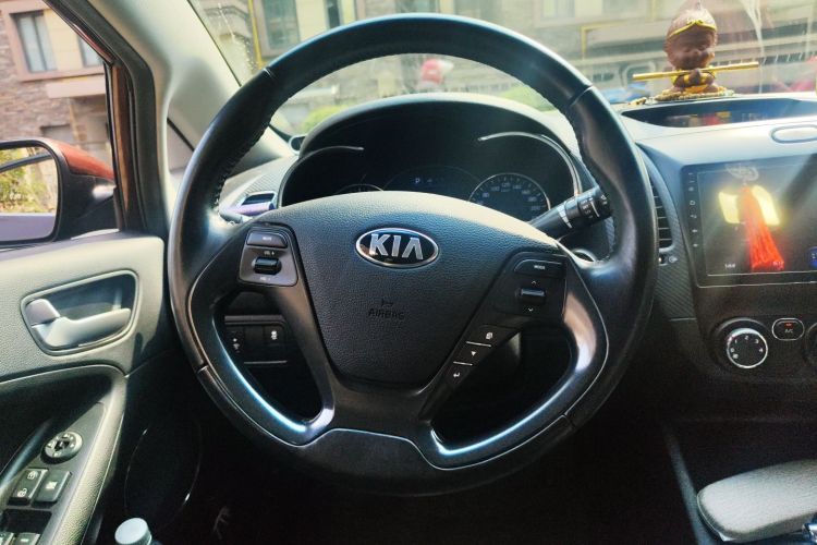 起亚K3 2017款  1.6L 自动15周年特别版GLS中控内饰13