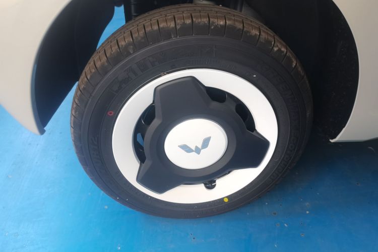 五菱汽车 宏光MINIEV 2024款 第三代 215km 青春版车身外观6008