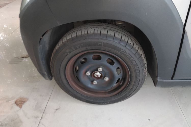 宝骏E100 2019款 250KM 智行版车身外观6007