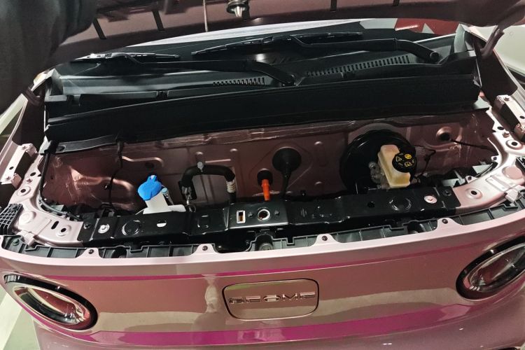 吉利银河 2025款 210km 熊猫卡丁机舱底盘24