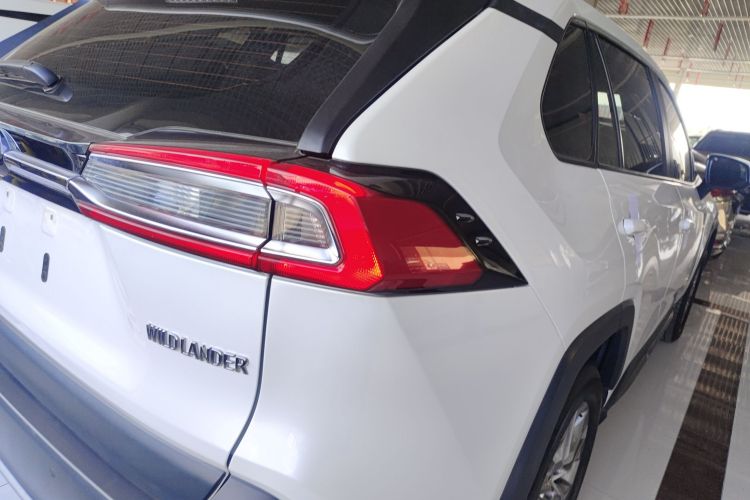 丰田 威兰达 2024款 2.0L CVT两驱领先版车身外观9