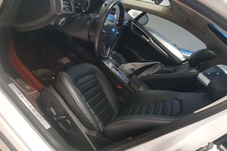 福特 蒙迪欧 2020款 EcoBoost 180 时尚型局部细节19