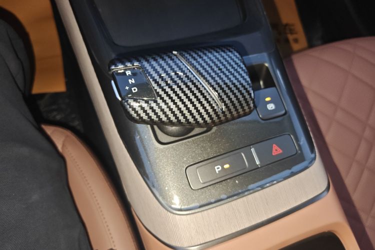 长安 逸动 2024款 1.5T GDI自动 旗舰型中控内饰18