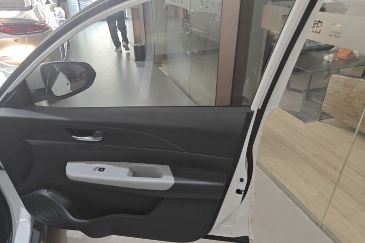 东风风神E70 2023款 PRO 智行版中控内饰7005