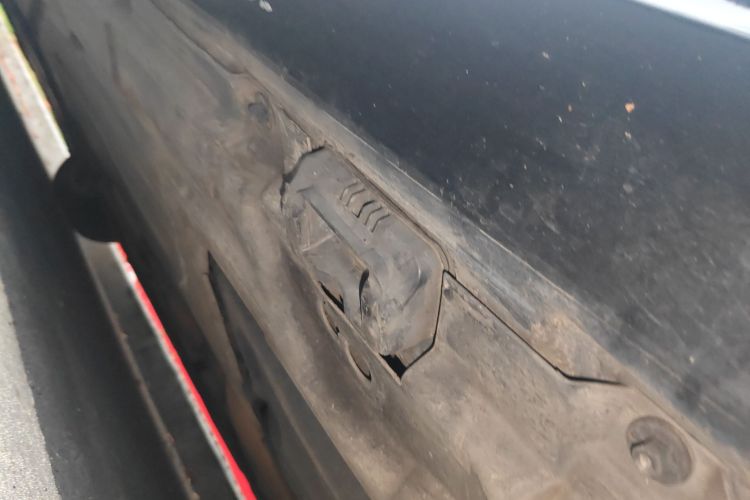 奔驰R级 2010款 R 300 L 豪华型局部细节9003