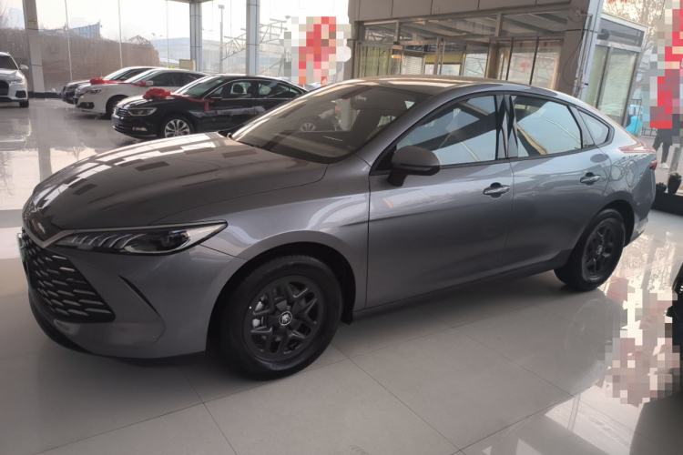 比亚迪 秦PLUS 2025款 DM-i 智驾版 55KM领先型车身外观4