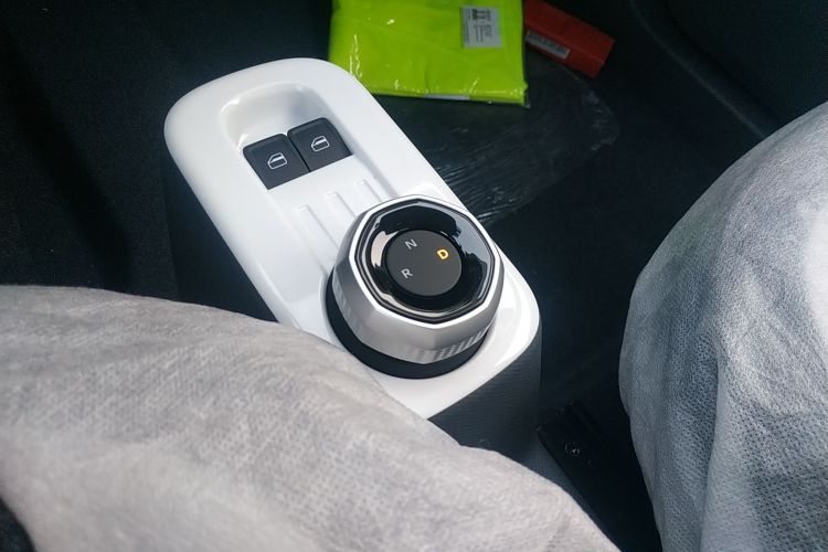 吉利银河 2025款 210km 熊猫卡丁局部细节18