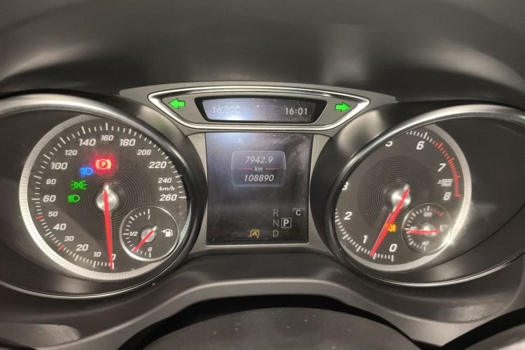 奔驰CLA 2017款 改款 CLA 200 时尚型中控内饰14