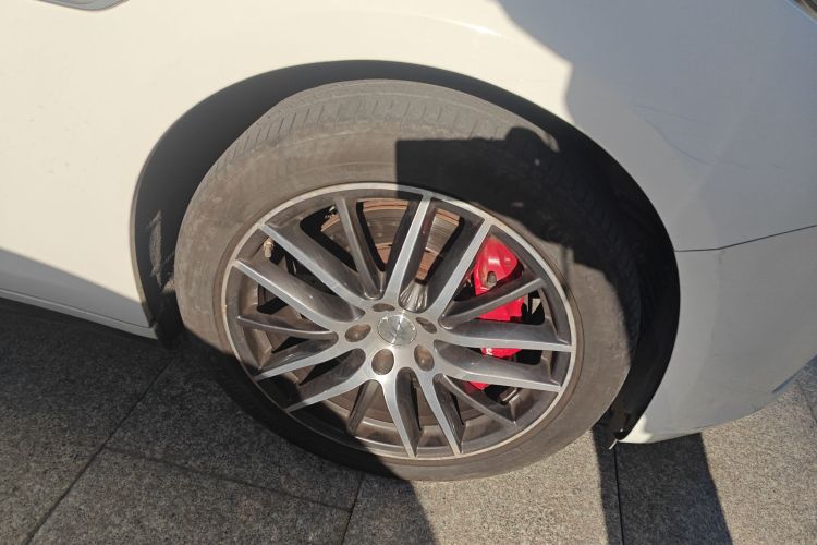 玛莎拉蒂 Ghibli 2014款 3.0T 标准版车身外观10