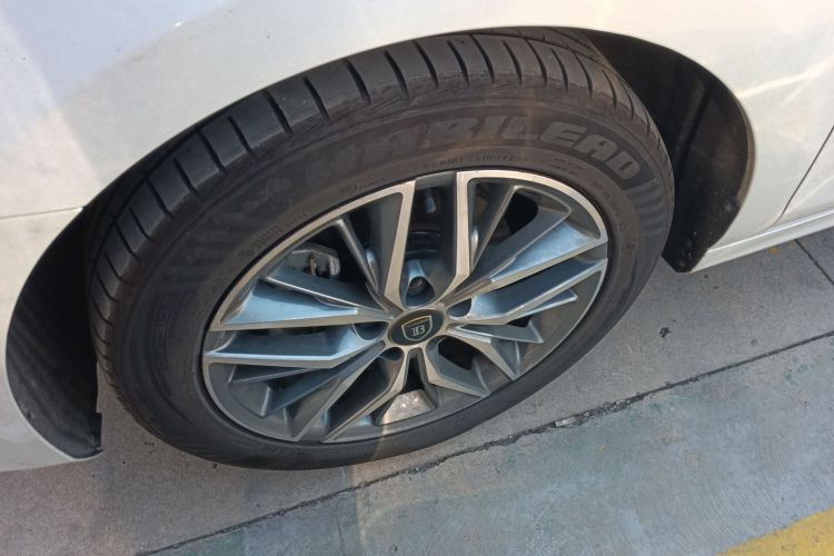 比亚迪 秦PLUS 2023款 冠军版 EV 510KM卓越型车身外观6007