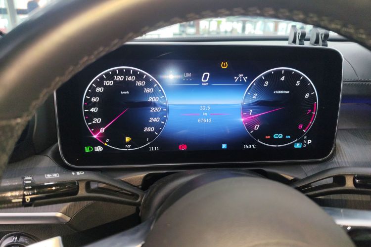 奔驰C级 2022款 改款 C 200 L 运动版中控内饰14