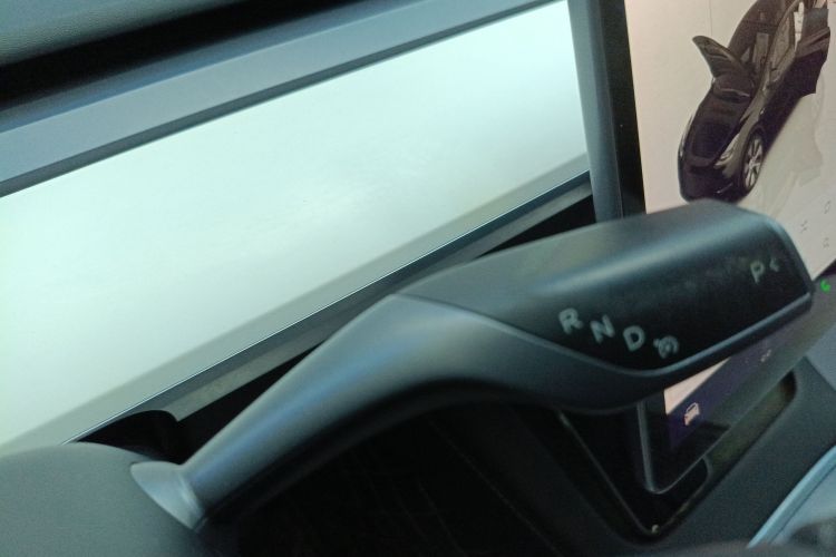 特斯拉 Model Y 2022款 长续航全轮驱动版局部细节18