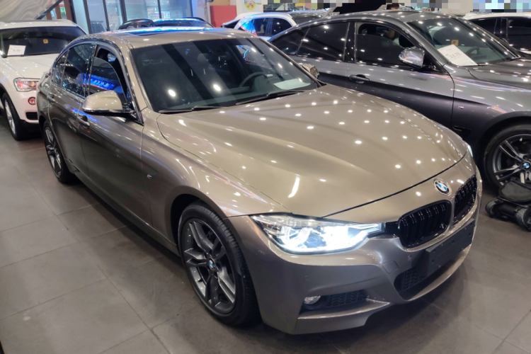 宝马3系 2018款 320i M运动套装车身外观6002