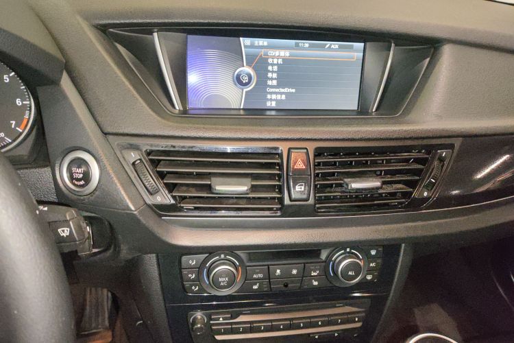 宝马X1 2015款 sDrive18i 领先晋级版中控内饰16