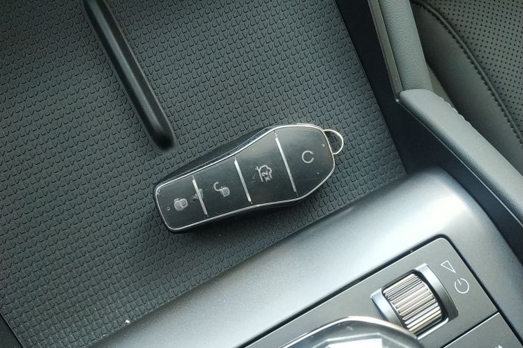 比亚迪 秦L 2024款 DM-i 80KM超越型中控内饰11