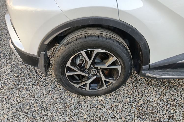 丰田C-HR 2020款 2.0L 领先版车身外观6008