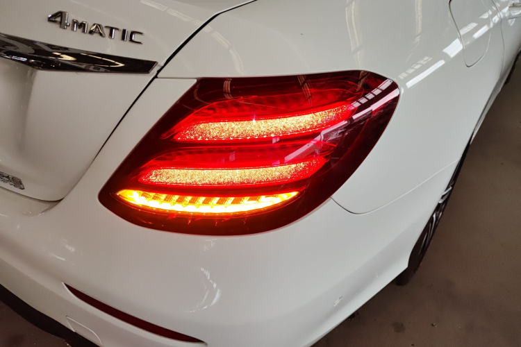 奔驰E级 2017款 E 200 运动型 4MATIC车身外观6006