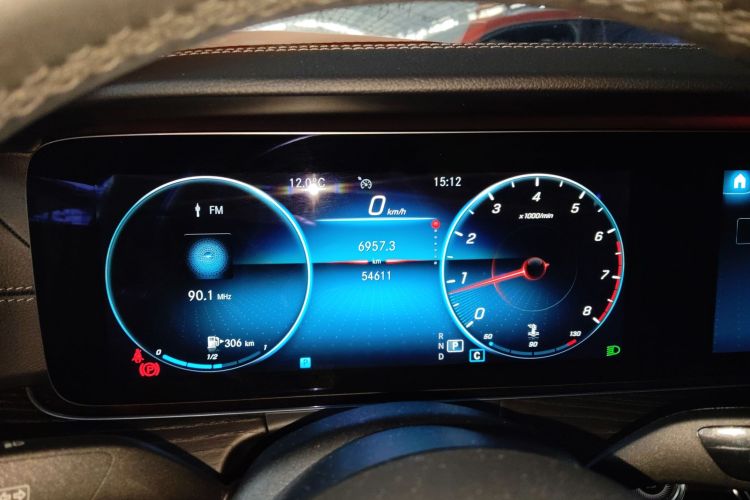 奔驰E级 2021款 E 300 L 运动时尚型中控内饰14