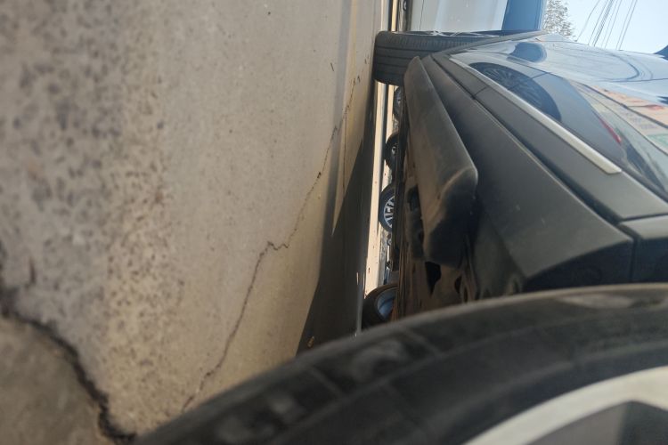 比亚迪 唐新能源 2021款 DM-i 112KM 尊贵型局部细节9002