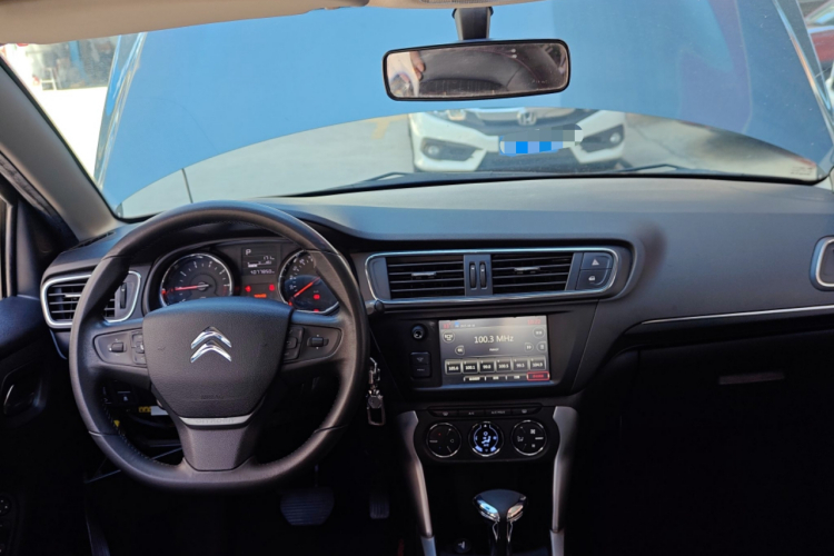 雪铁龙C3-XR 2015款 1.6L 自动先锋型中控内饰12