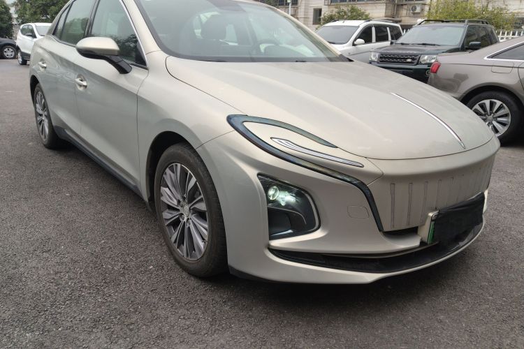 红旗E-QM5 2022款 431km 充电乐享版车身外观6002