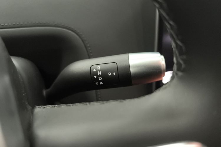 理想汽车 理想L9 2023款 Pro中控内饰18