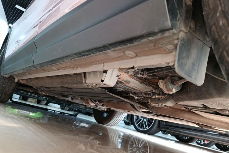 领克06 2025款 Shero 1.5T 紫色特别版局部细节9002