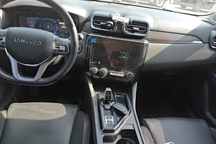 领克02 2018款 1.5T DCT两驱劲Pro版 国V中控内饰7002