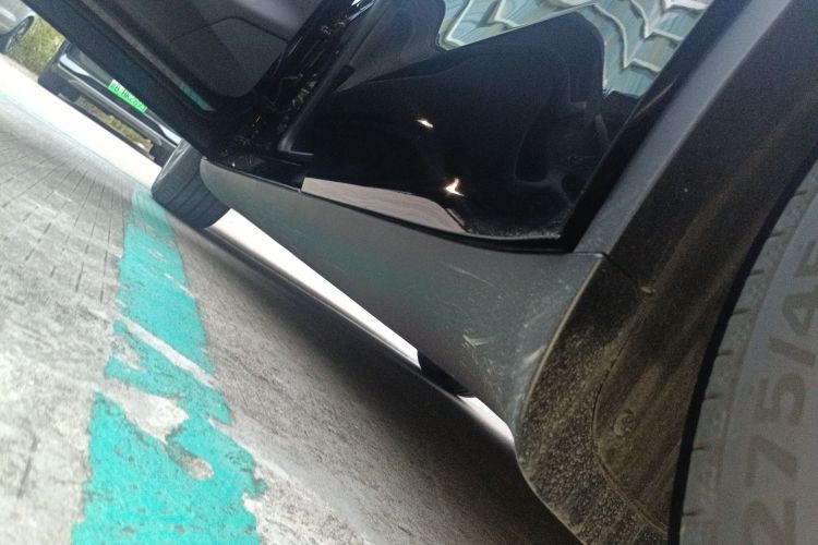 特斯拉 Model Y L 2025款 长续航全轮驱动版局部细节9002