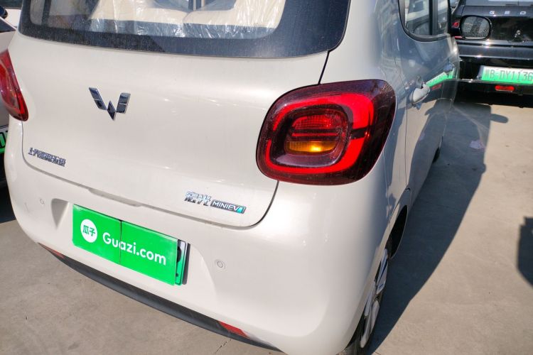 五菱汽车 宏光MINIEV 2025款 四门版 进阶款车身外观9