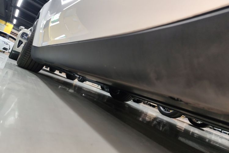 特斯拉 Model Y 2022款 Performance高性能全轮驱动版局部细节9001