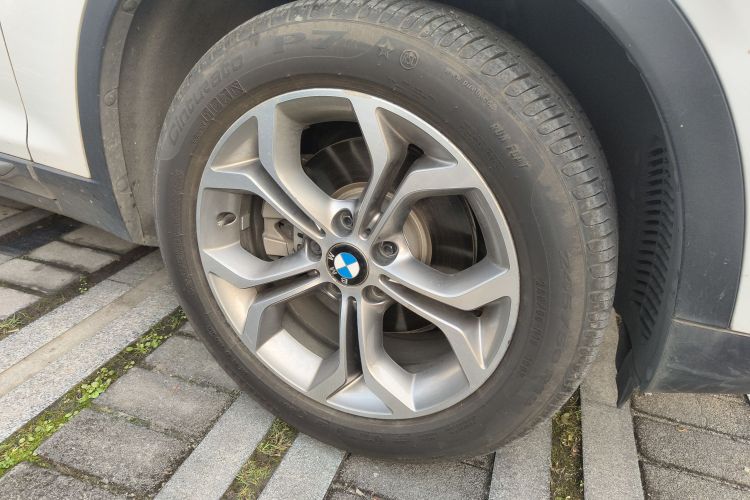 宝马X4 2014款 xDrive20i X设计套装车身外观6007