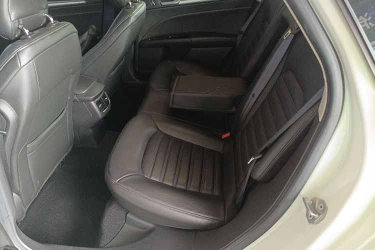 福特 蒙迪欧 2013款 1.5L GTDi180时尚型中控内饰21