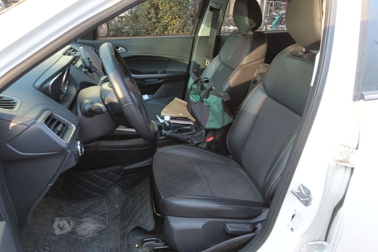 福特 福睿斯 2019款 改款 1.5L 自动悦享型 国VI中控内饰19