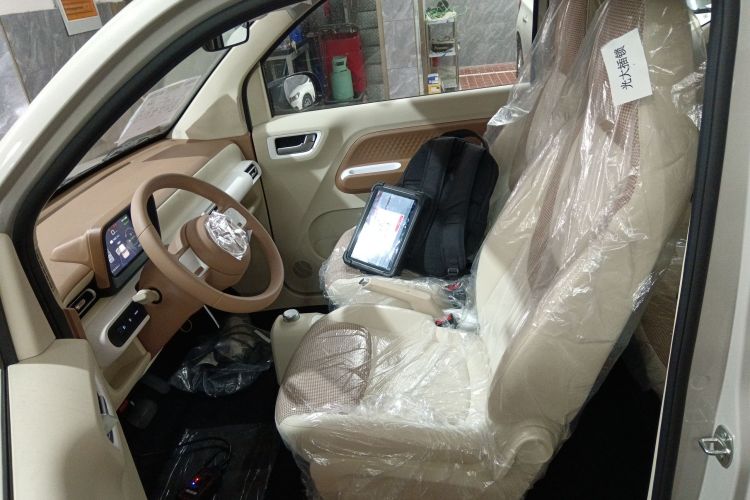 五菱汽车 宏光MINIEV 2024款 第三代 215km 青春版中控内饰19