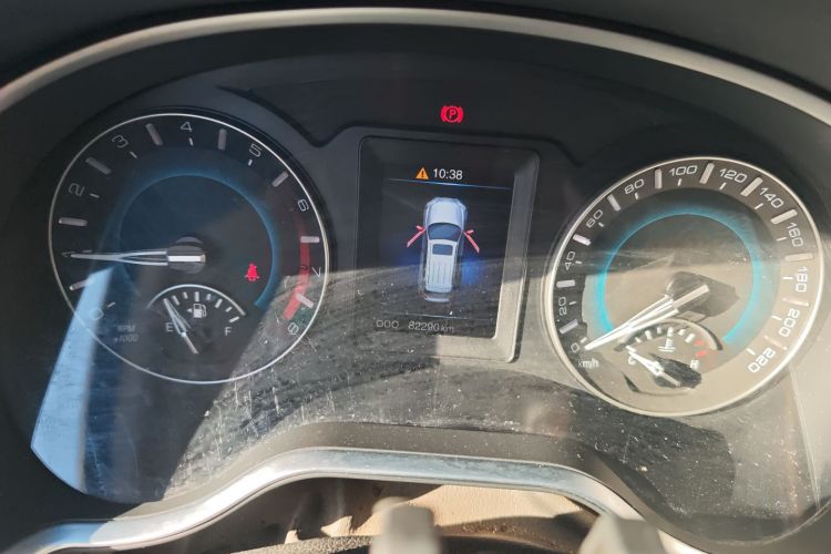 哈弗H2 2017款 蓝标 1.5T 手动两驱精英型中控内饰14