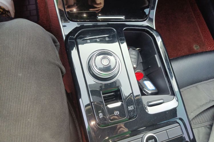 起亚K5 2020款 270T CVVD 豪华科技版中控内饰18