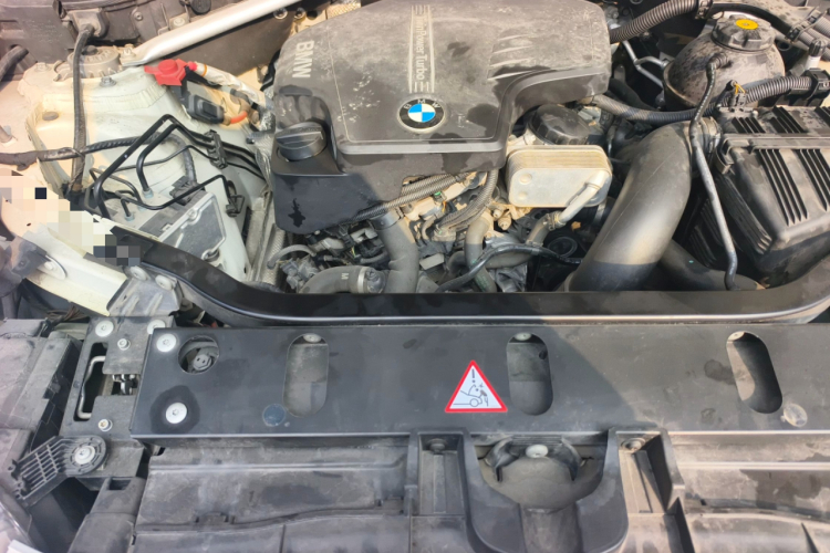 宝马X3(进口) 2013款 改款 xDrive20i 豪华型机舱底盘24