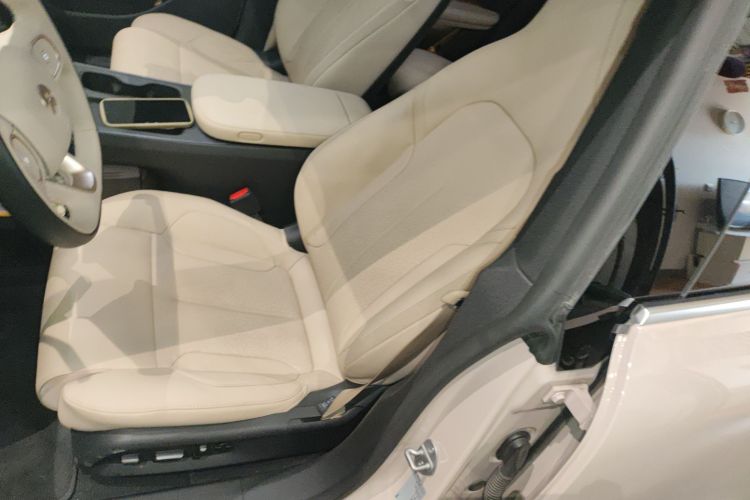 蔚来ET5 2024款 75kWh中控内饰19