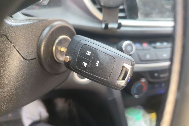 别克 英朗 2021款 1.3T 自动轻混动精英型中控内饰11