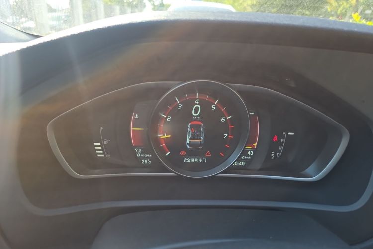 沃尔沃V40 2016款 T3 智逸版中控内饰14