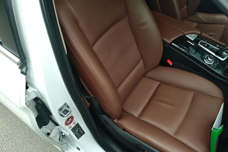 宝马5系(进口) 2015款 520i 典雅型局部细节41