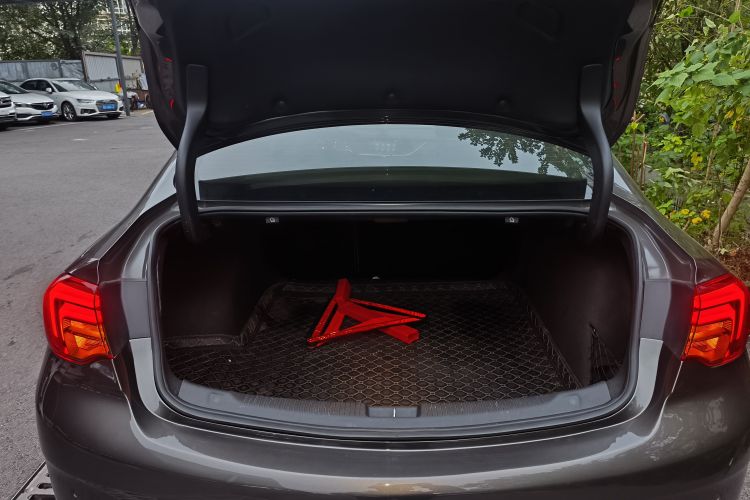 别克 君威 2019款 20T 精英型 国V局部细节23