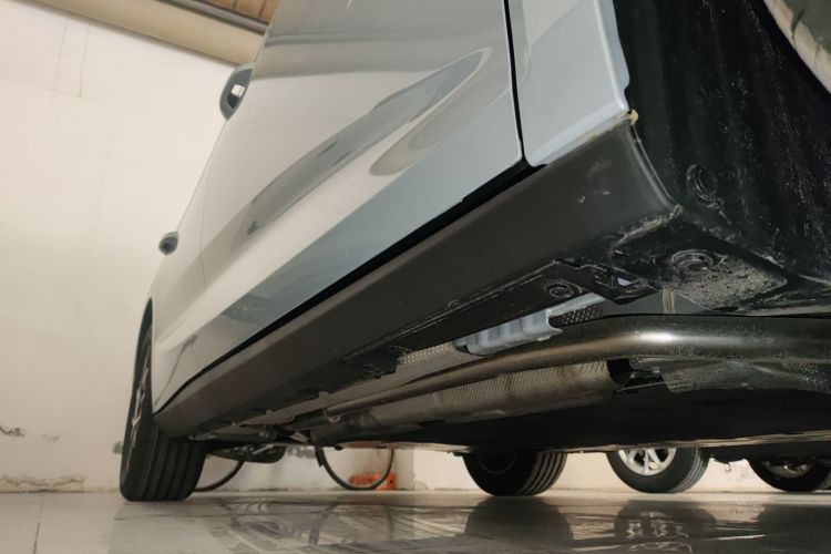 比亚迪 秦L 2024款 DM-i 120KM超越型局部细节9001