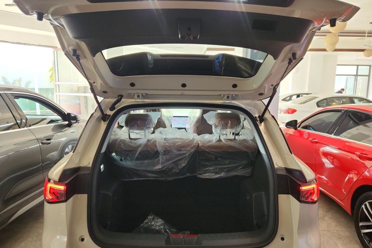 五菱汽车 缤果S 2025款 325km 尊享款机舱底盘23